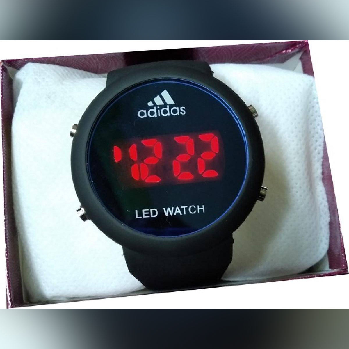 1 Piece of black color for men watch the new LED