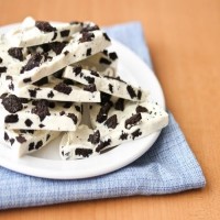 Freshta Premium Hand Made Oreo White Chocolate